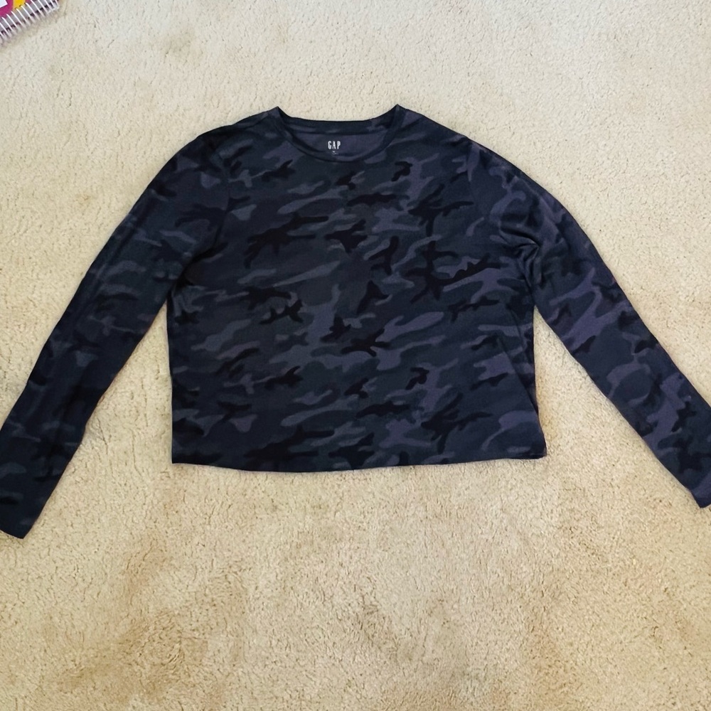 GAP Camouflage Long Sleeve Top - Picture 4 of 7